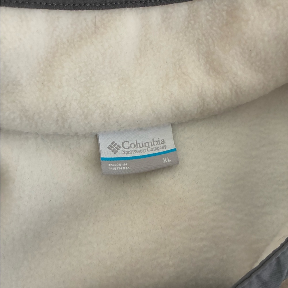 Columbia Pullover - image 5